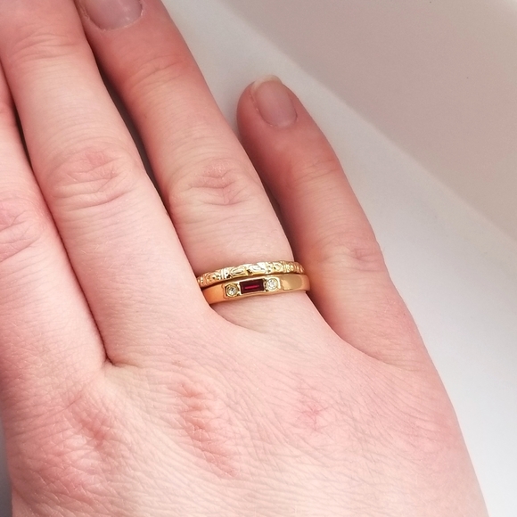 Jewelry - Vintage gold ring set
